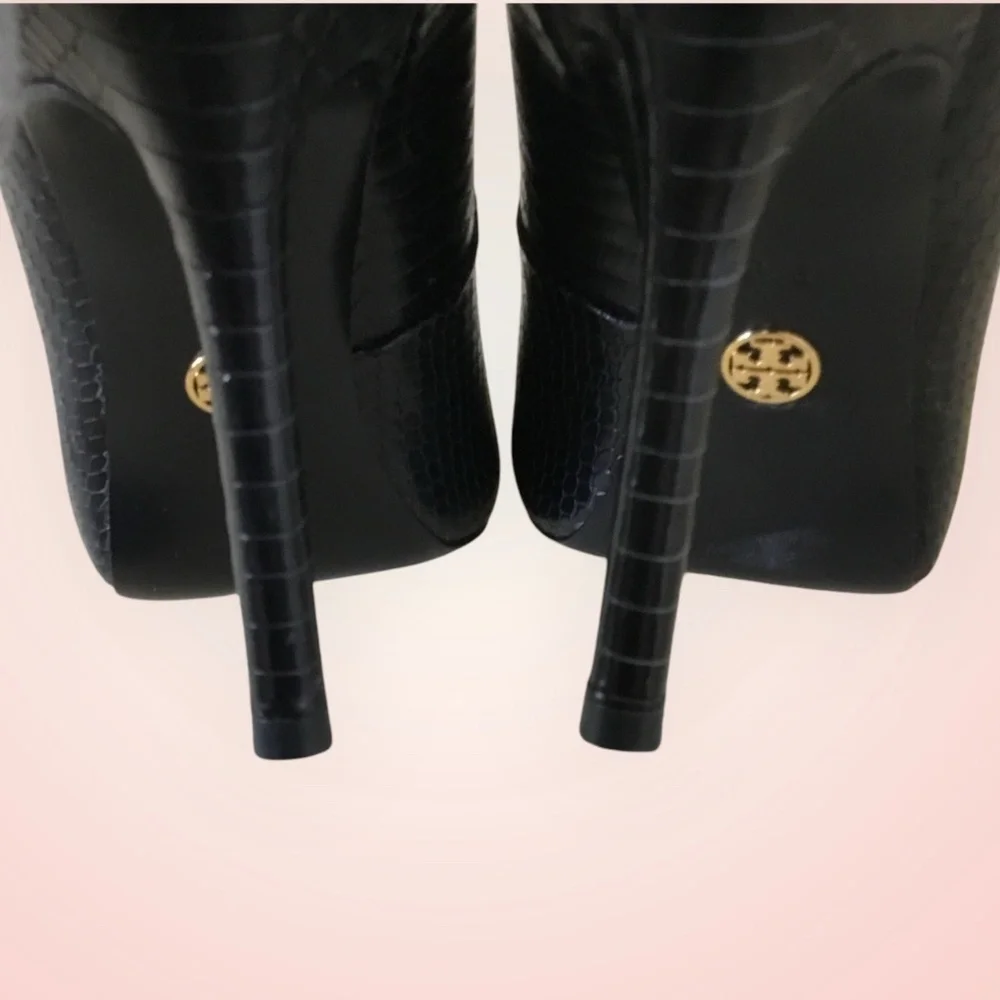 Tory Burch Brazil Leather Round Toe Heel Pump